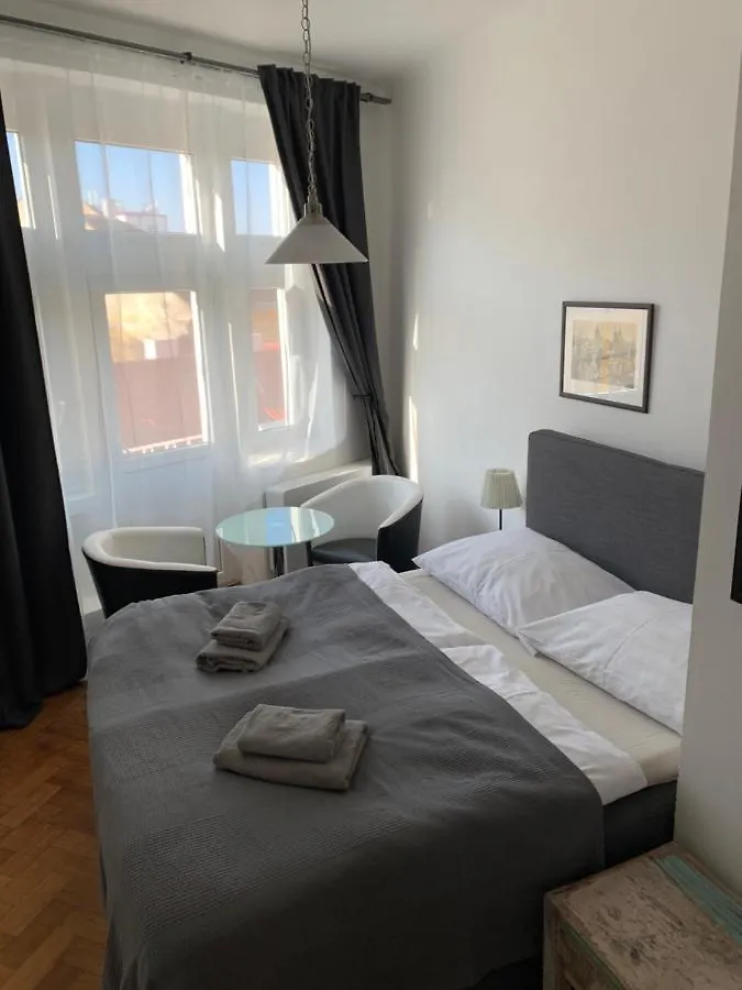 Skolska Apartments Prague